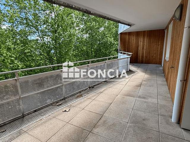 T4 avec terrasse de 22m² et possibilité garage