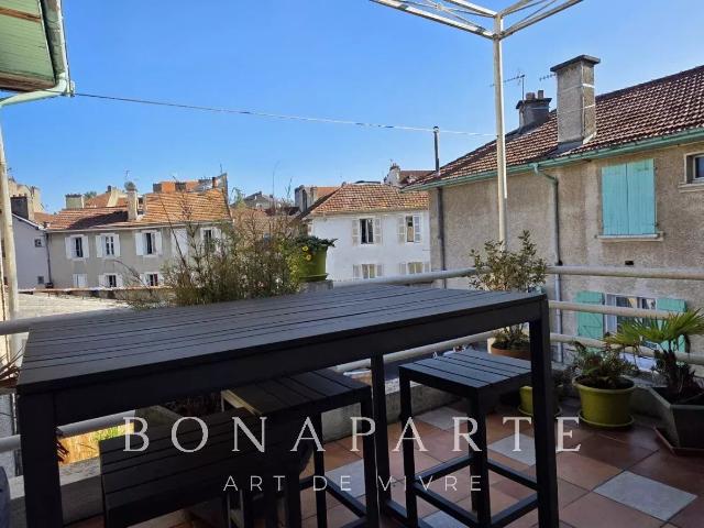 T4 avec terrasse Dernier étage Centre ville de Pau 86m² Pau