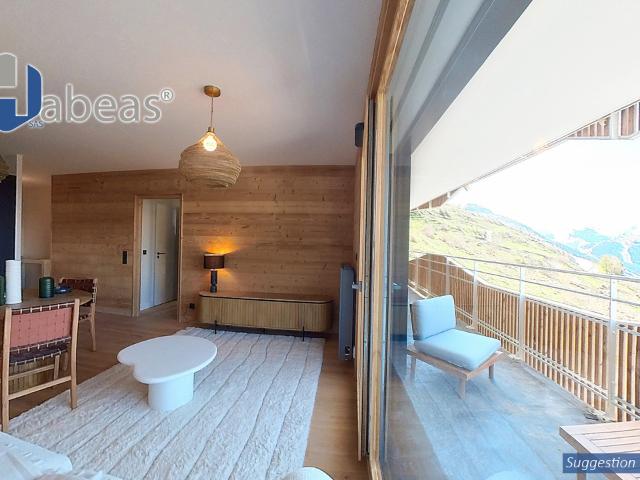 T4 avec 3 chambres plus cabine, 83,68m², Balcon 15,55m², Casier à Ski et 2 celliers