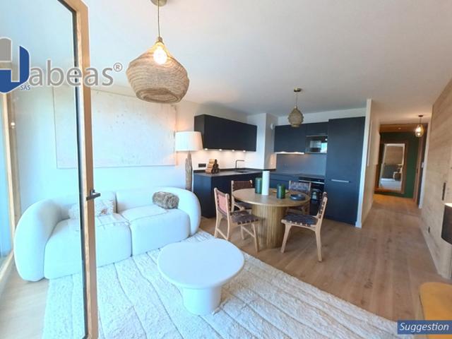 T4 avec 3 chambres plus cabine, 83,68m², Balcon 15,56m², Casier à Ski et 2 celliers