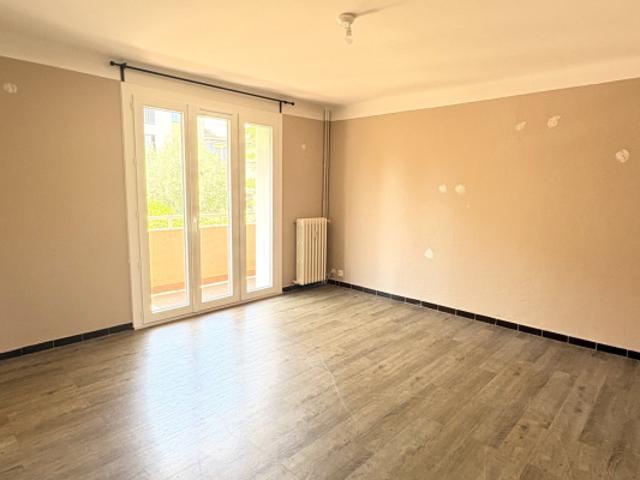 T4 CENTRE VILLE 70 M2 + CAVE + PARKING