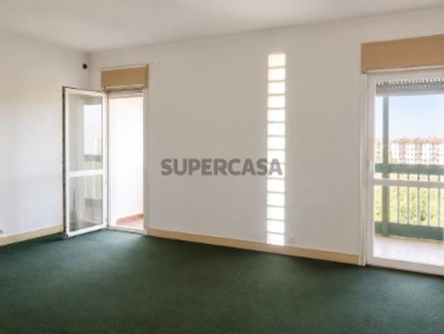 T4 com 130m² e Vista Deslumbrante para Sintra