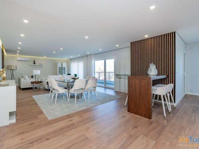 T4 com 207 m² | 2 Suites | Vista Rio | Garagem | Bom Sucesso, Alverca | 26054088226