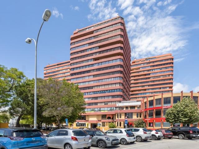 T4 com garagem e excelente vista, inserido nas Torres das Palmeiras, Quinta das Palmeiras em Oeiras