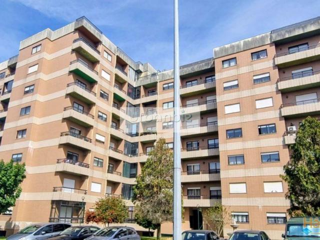 T4 com garagem individual Prox a Circunvalação | 26084081462