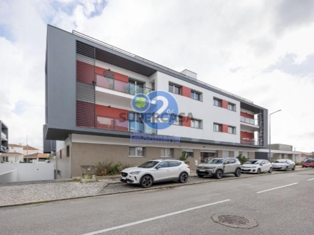 T4 com Terraço de 61m2 | Garagem 2 carros Marinha Grande