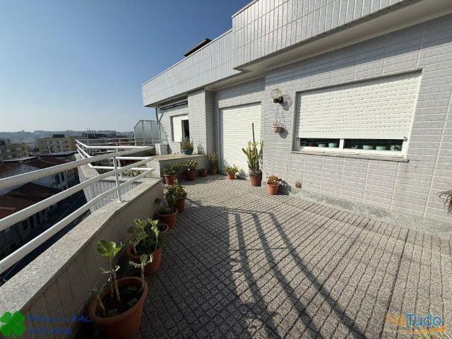 t4 com terraço panorâmico com garagem box dupla e lugar de garagem | 26064060647