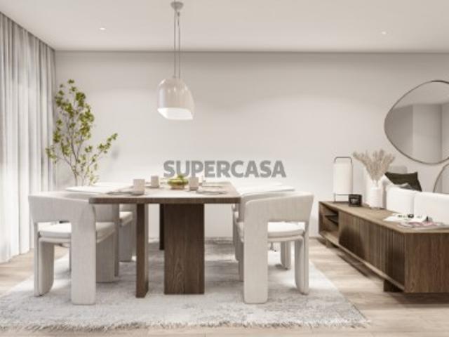 T4 com varanda e 2 lugares de garagem novo em Valongo