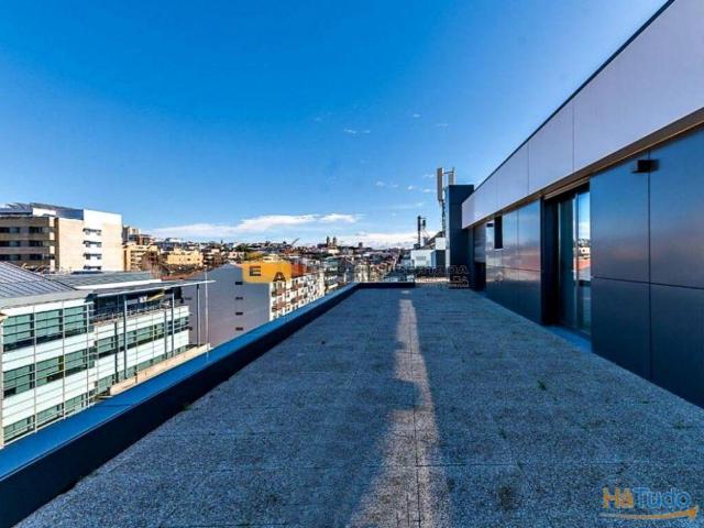 T4 Cobertura com terraço de 102m2 na Boavista | 26083783708