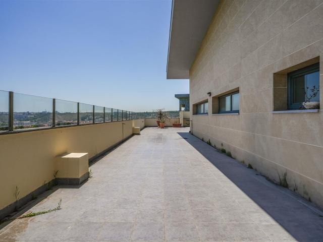 T4 Colinas do Cruzeiro com terraço, Odivelas 326m² Odivelas