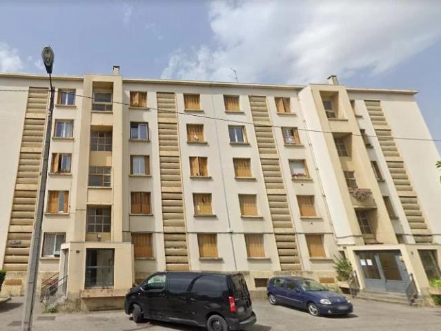 T4 + cuisine 3 chambres coloc acceptée