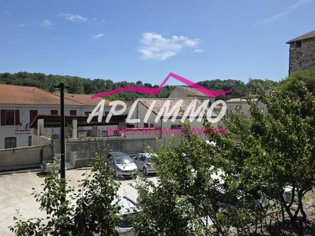 T4 dans maison avec terrasse et garage 80m² Le Teil