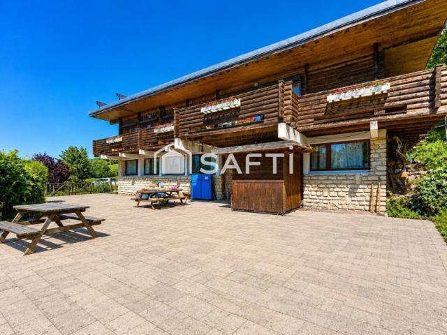 Rare à Villard de Lans – Appartement de 154 m² avec terrasse de 300 m² dans un chalet de montagne, à 5 mn du centre