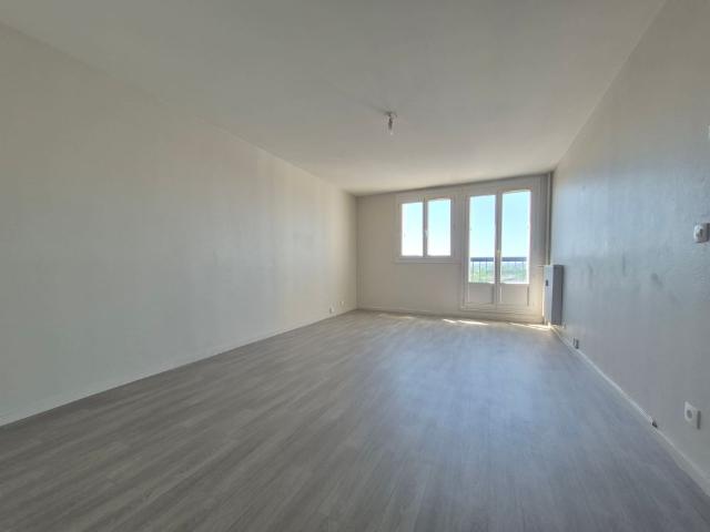 T4 de 78 m² – beau séjour et nombreux rangements