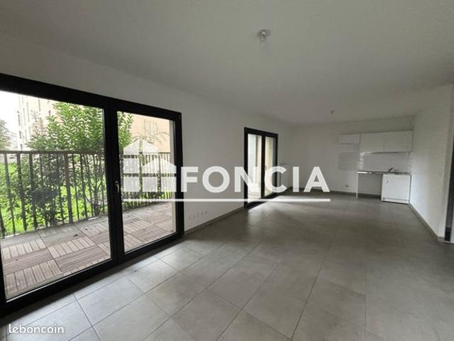T4 de 83.60m² avec Garage box fermé coeur VILLEFRANCHE SUR SAONE