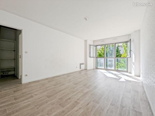 T4 de 80 m² Toulouse Croix Daurade / Raymond Naves sans frais d'agence