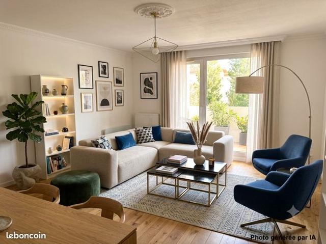T4 DE 81m2 CENTRE GERLAND AVEC BALCON