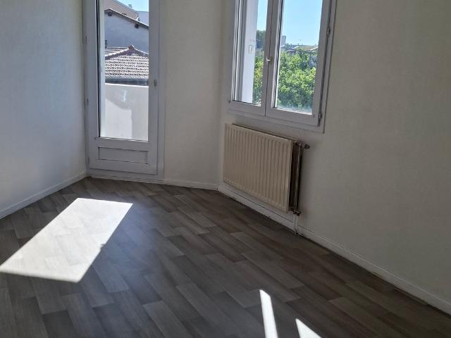 T4 de 85,66 m² à Vénissieux au prix de vente de 156 500 €