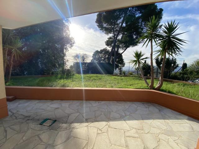 T4 De 95m2 En Rez De Jardin 95m² Le Cannet