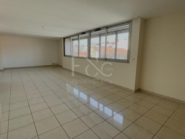 T4 de 160 m² rue Bourgelat Lyon 2ème