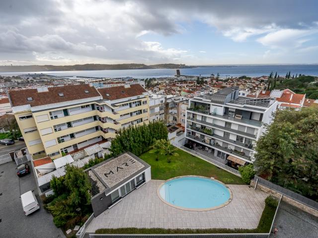 T4 de luxo no Alto de Algés