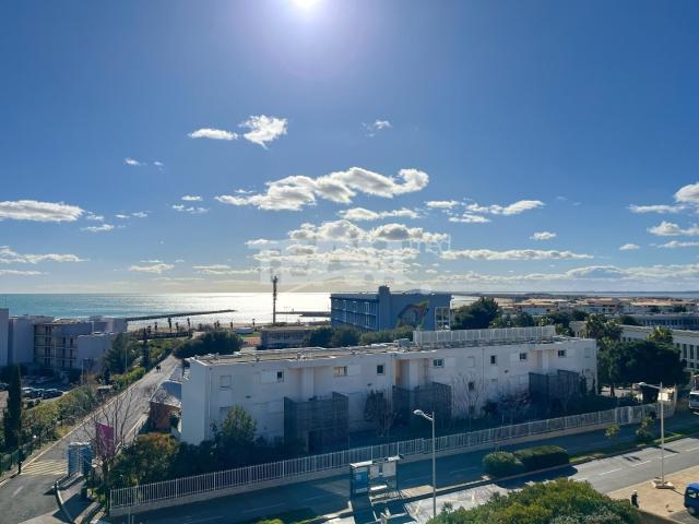 T4 DERNIER ETAGE VUE MER