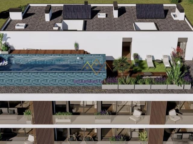 T4 duplex com Piscina aquecida, ginásio e terraço no rooftop. 196m² Loures