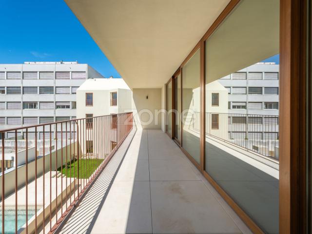 T4 Duplex com Piscina privativa Matosinhos Sul