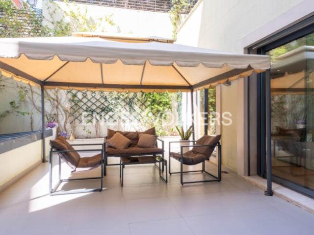 T4 Duplex com Terraço