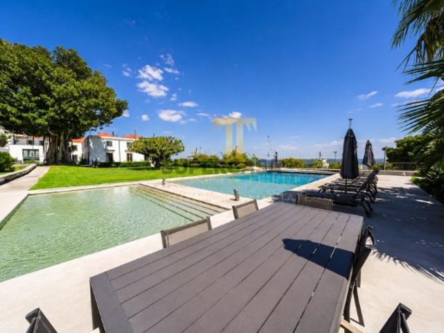 T4 Duplex de Luxo com Vista Tejo no Palácio Cruz da Pedra | Venda ou Arrendamento em Lisboa