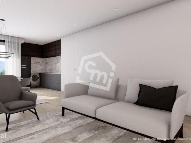 T4 Duplex Novo junto principal estao do metro da Senhora da Hora c