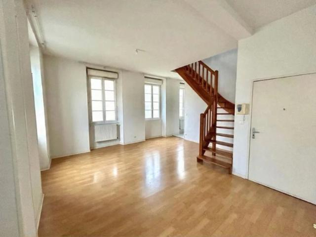 T4 DUPLEX/RUE LEDRU ROLLIN