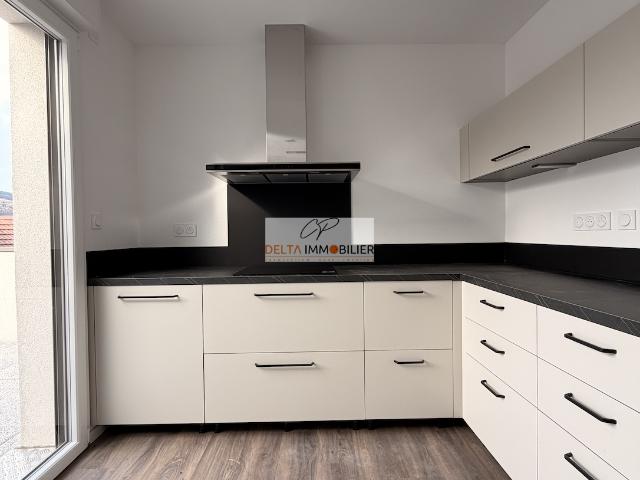 T4 en ATTIQUE a ISSENHEIM