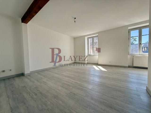 T4 EN DUPLEX À SORNAC