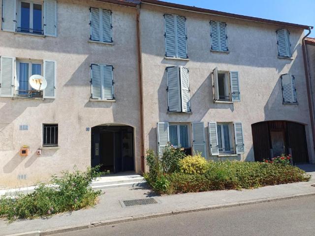 T4 EN DUPLEX PROCHE CENTRE ST LOUP SUR SEMOUSE