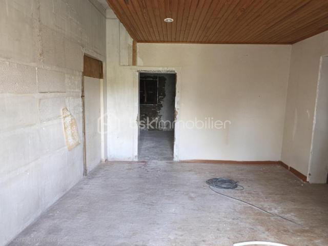 T4 entièrement à rénover