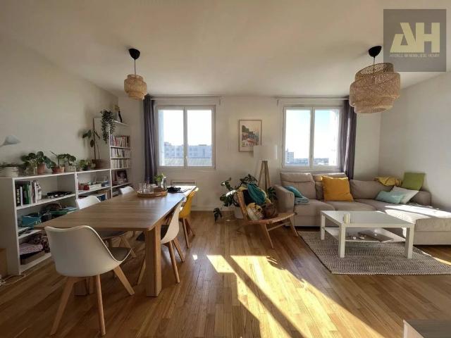 T4 et GARAGE VUE RADE DERNIER ETAGE