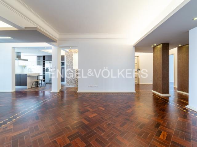 T4 exclusivo junto à Av. da Liberdade