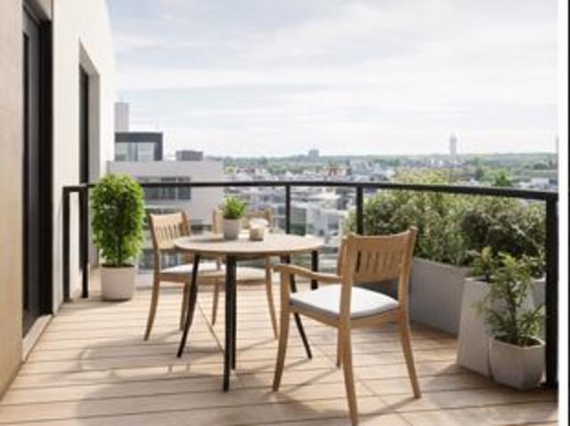 T4 FAMILIAL AVEC DOUBLE PARKING – TOUTES COMMODITÉS À 6 MIN À PIED 4 pièces, 82 m²
