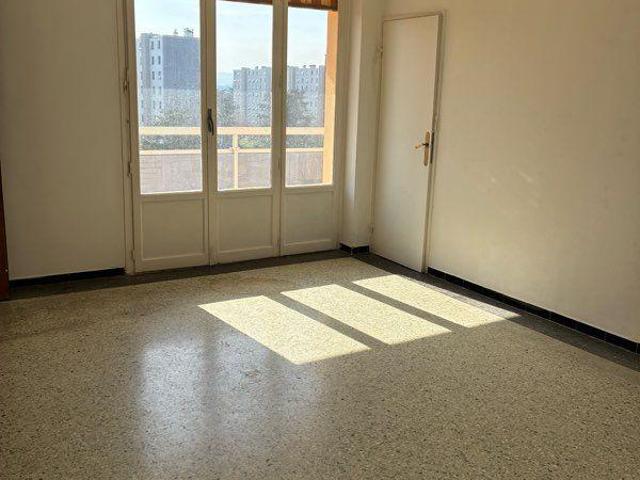 T4 lumineux 3 chambres 70m2
