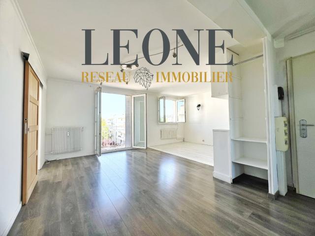 T4 lumineux avec balcon, parking et cave