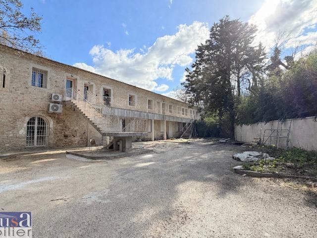 T4 lumineux avec terrasse et parking Entre Nîmes et Caissargues