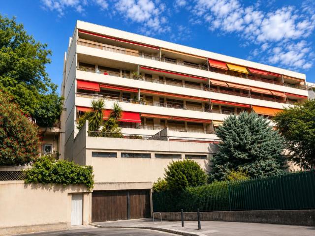 T4 lumineux de 83 m² – Deux terrasses – Ascenseur – Cave Proche Chave