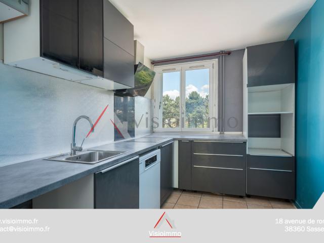 T4 lumineux et traversant Balcon