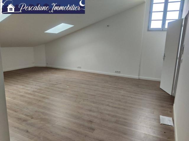 T4 LUNEL CENTRE