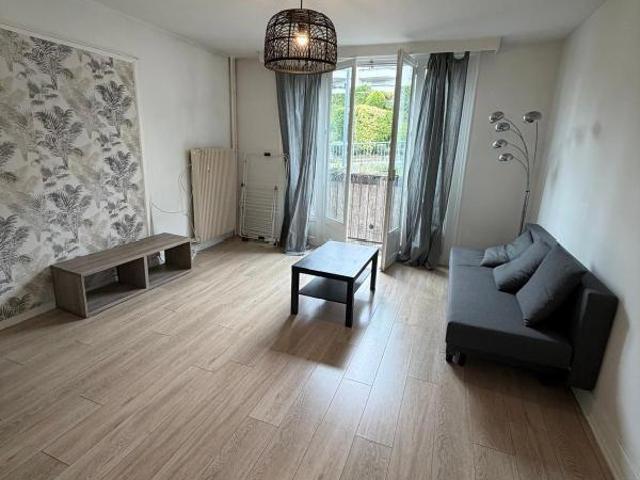 t4 lyon9 meuble