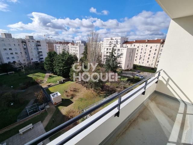 T4 Meublé 89m² / DEBOURG