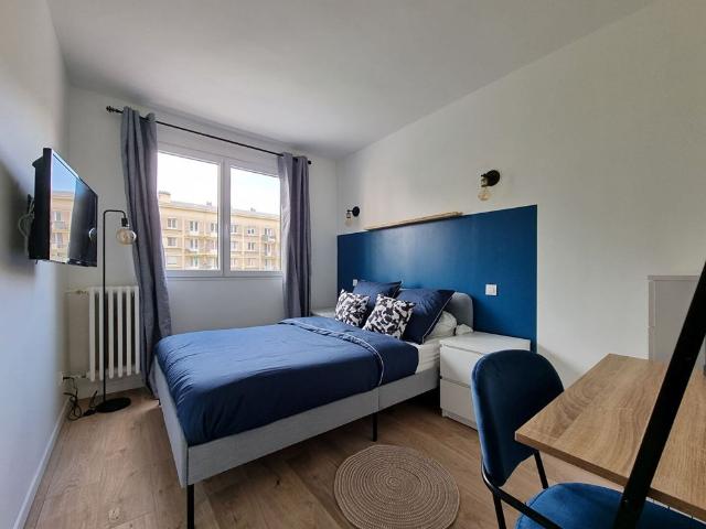 T4 Meublé avec Balcon