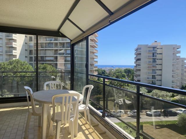 T4 MEUBLE AVEC GARAGE ET TERRASSES