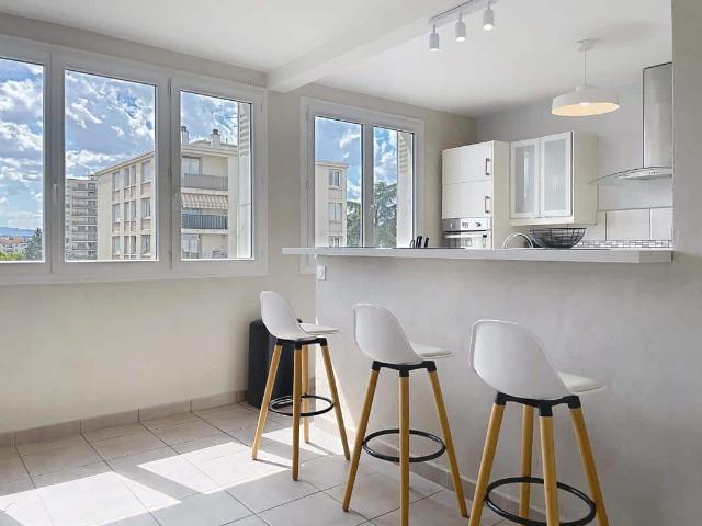 T4 – MEUBLE – GARAGE – BALCON – CAVE – 69200 – VENNISSIEUX